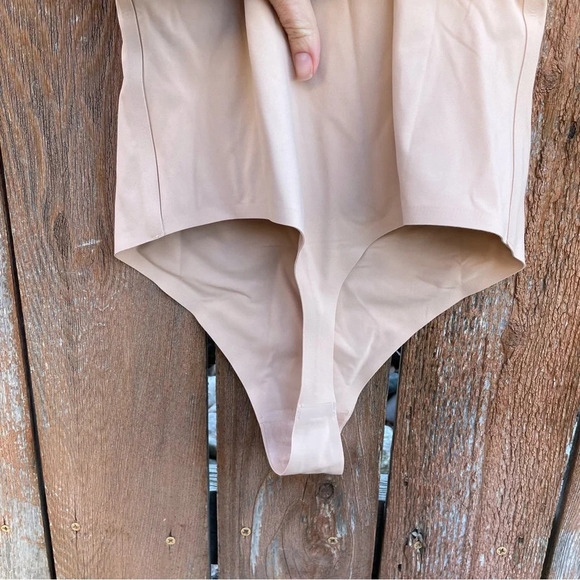 AERIE Women’s Smoothez Body Shaping Smoothing Body Suit Beige Cream Size Small - Picture 11 of 14